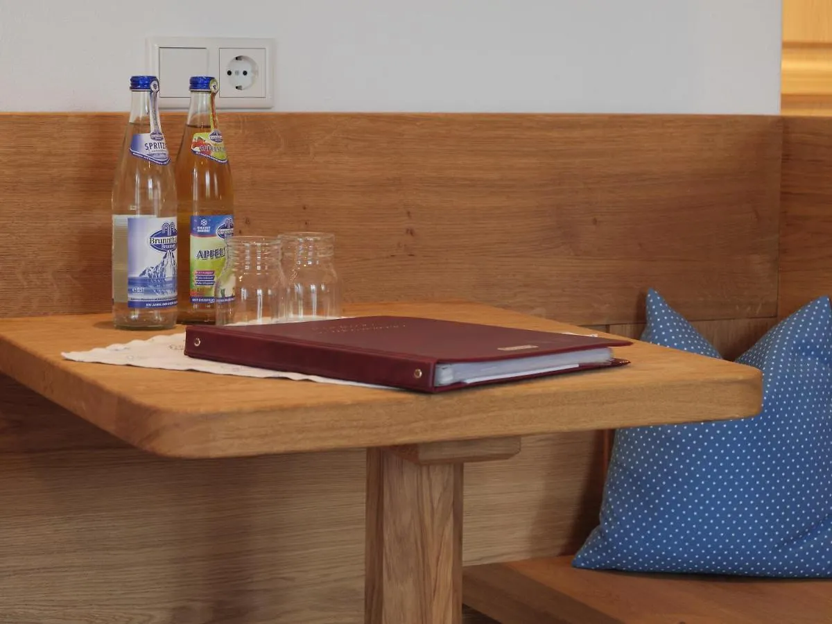 Farm stay Der Anderlbauer Am See Schliersee